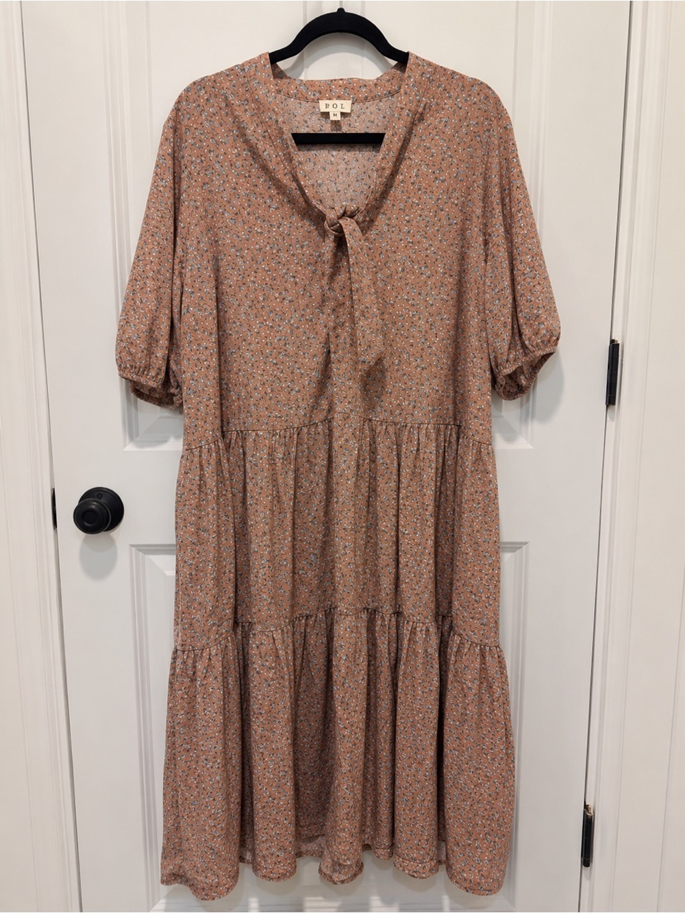 POL Floral Tie Neck Tiered Boho Midi Dress Peach Pink Size M